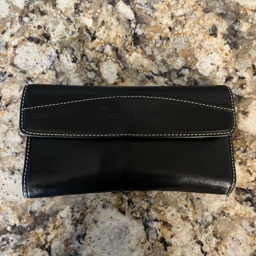 Vintage Dooney & Bourke Leather tri-fold wallet
